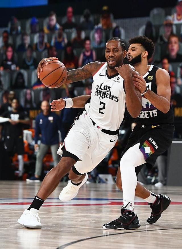 场紧张激烈 场紧张激烈