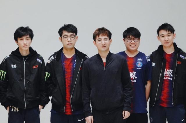 美乌关系中 美乌关系中