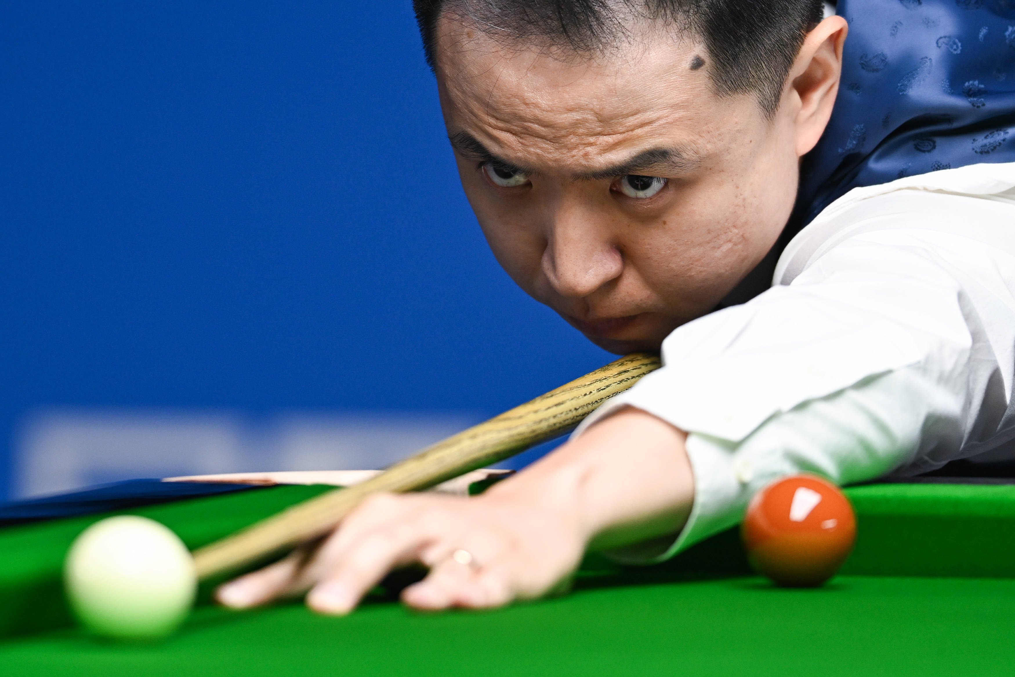 并不会拘泥 并不会拘泥